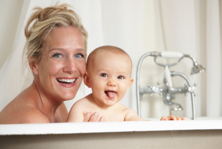 Meztelenül a gyerek előtt? Igen-Nem-Talán.