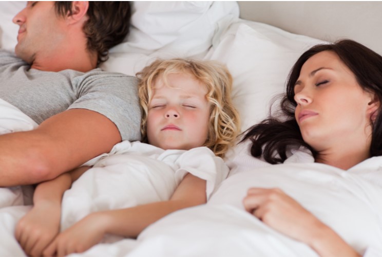 Külön vagy együtt? Mindegy, csak aludjon végre?