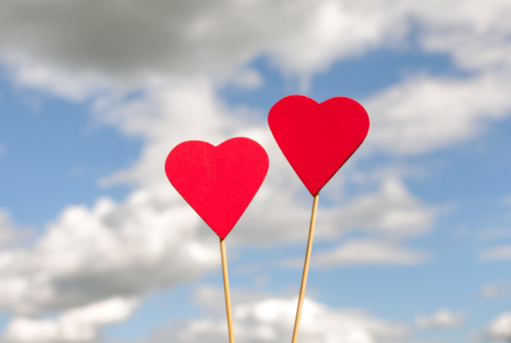 Aki hitt a szerelemben