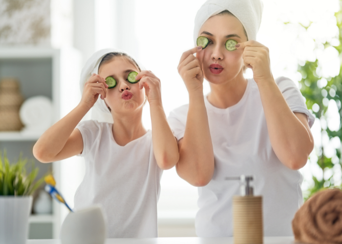 Rövid haj, csini szettek, anyák babával