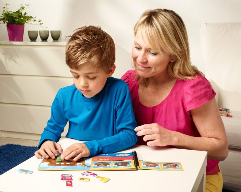 A legjobb játékok gyerekeknek, ha fárasztó utazást terveztek